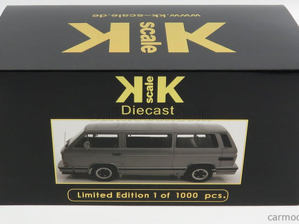 Volkswagen T3 Porsche B32 Minibus 1984 1:18 KK Scale sivá metalická