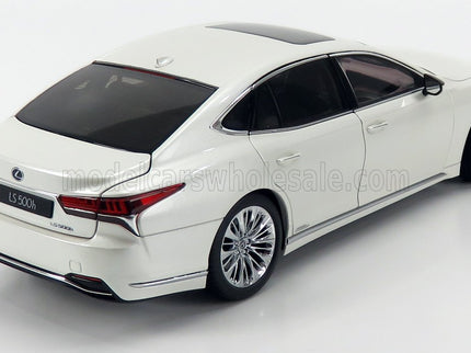 LEXUS | LS500h 2018 | WHITE PEARL MET
