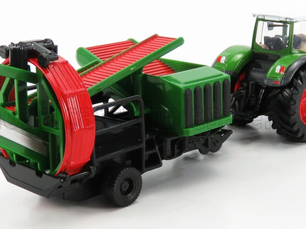 FENDT | VARIO 1050 TRACTOR WITH CULTIVATOR TRAILER 2016 | GREEN GREY RED