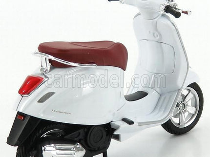 Piaggio Vespa 150 Primavera 2018 1:12 Maisto biela