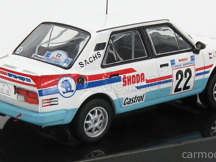 Skoda 130LR N°22 Rally Acropolis 1986 Svatopluk Kvaizar - Jiri Janecek 1:43 IXO Models biela svetlomodrá