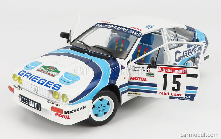ALFA ROMEO Alfetta GTV6 N°15 Rally Des Garrigues 1986 C.Rigollet - M.Bathelot 1:18 Solido biela 2 Tone modrá