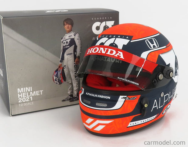 Arai Helmet F1 Helma AT02 Honda RA620H Team Alpha Tauri N°22 Sezóna 2021 Yuki Tsunoda 1:2 Mini Helmet biela čierna červená