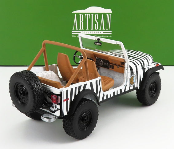 JEEP | CJ-7 OPEN 1976 - WHEN NATURE CALLS - ACE VENTURA - MOVIE 1995 | BLACK WHITE