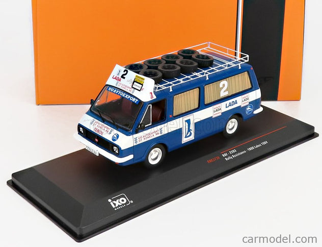 RAF 2203 Minibus Team Rally Lada Service Assistance 1984 1:43 IXO Models modrá biela