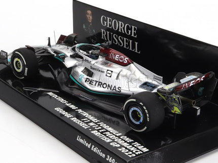 MERCEDES GP | F1 W13E TEAM MERCEDES-AMG PETRONAS F1 N 63 SILVERSTONE BRITISH GP 2022 GEORGE RUSSELL | SILVER GREEN