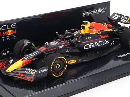 RED BULL | F1  RB18 TEAM ORACLE RED BULL RACING N 11 HUNGARIAN GP 2022 SERGIO PEREZ | MATT BLUE YELLOW RED