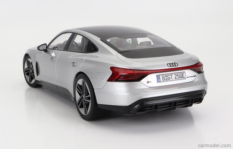Audi GT RS E-Tron 2021 1:18 Norev strieborná