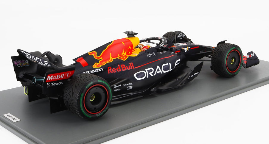 RED BULL | F1  RB18 TEAM ORACLE RED BULL RACING N 1 WORLD CHAMPION WINNER JAPAN GP WITH PIT BOARD 2022 MAX VERSTAPPEN | MATT BLUE YELLOW RED