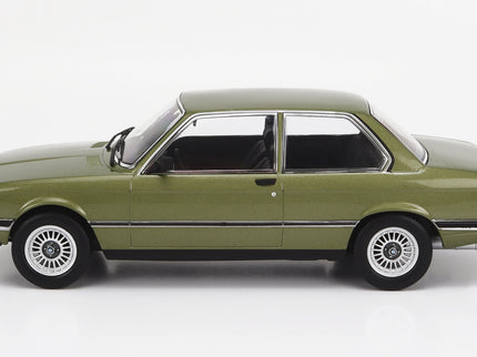 BMW 3-SERIES 323i (E21) 1978 1:18 KK Scale zelená metalická
