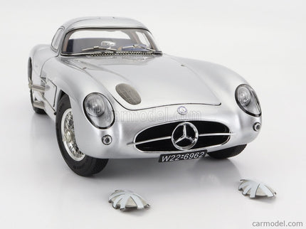 Mercedes Benz 300 Slr Uhlenhaut Coupe N°15 Sweden GP 1955 1:18 CMC strieborná