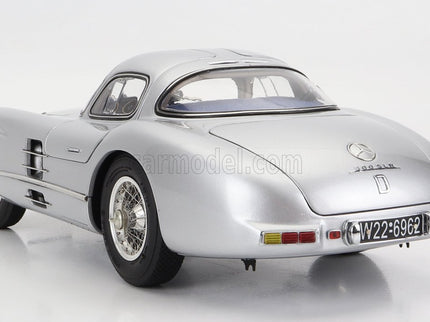 Mercedes Benz 300 Slr Uhlenhaut Coupe N°15 Sweden GP 1955 1:18 CMC strieborná