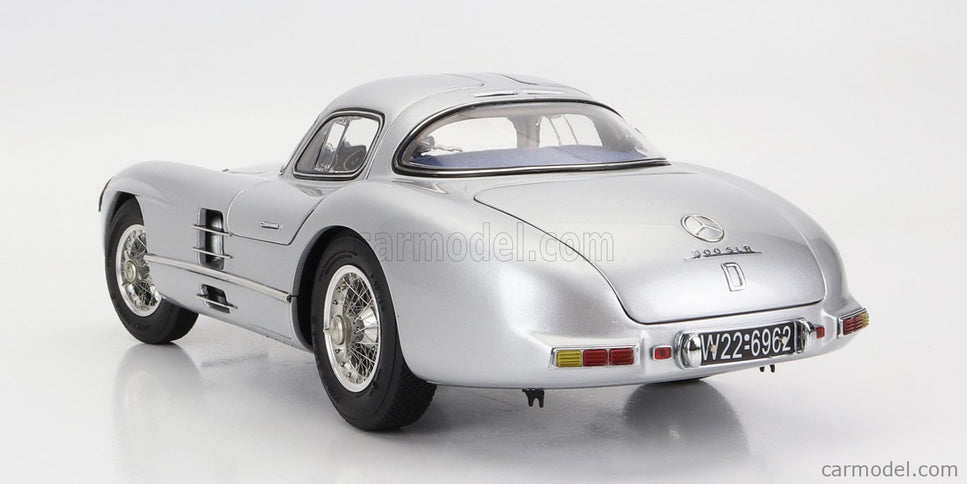 Mercedes Benz 300 Slr Uhlenhaut Coupe N°15 Sweden GP 1955 1:18 CMC strieborná