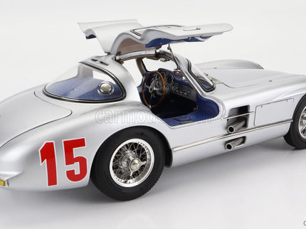 Mercedes Benz 300 Slr Uhlenhaut Coupe N°15 Sweden GP 1955 1:18 CMC strieborná