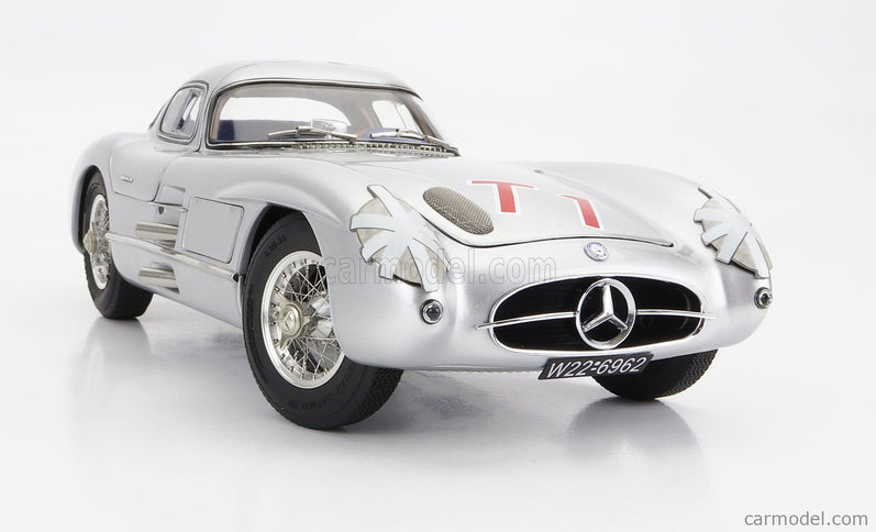 Mercedes Benz 300 Slr Coupe N T1 Rac Tourist Trophy 1955 1:18 CMC strieborná