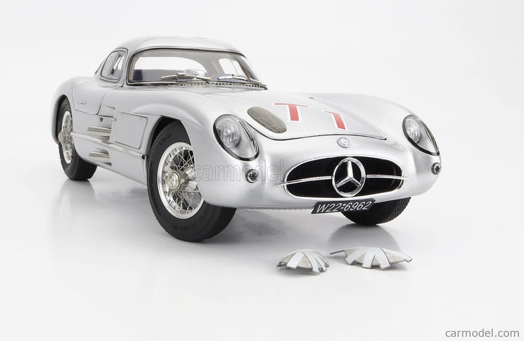 Mercedes Benz 300 Slr Coupe N T1 Rac Tourist Trophy 1955 1:18 CMC strieborná