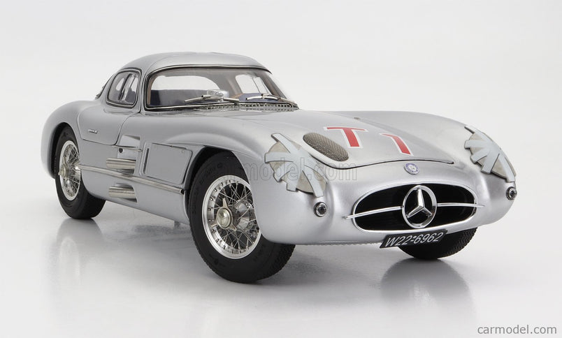 Mercedes Benz 300 Slr Coupe N T1 Rac Tourist Trophy 1955 1:18 CMC strieborná