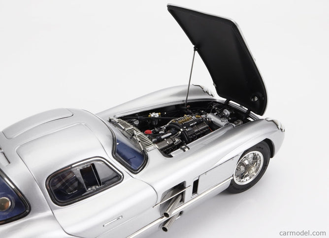 Mercedes Benz 300 Slr Coupe N T1 Rac Tourist Trophy 1955 1:18 CMC strieborná