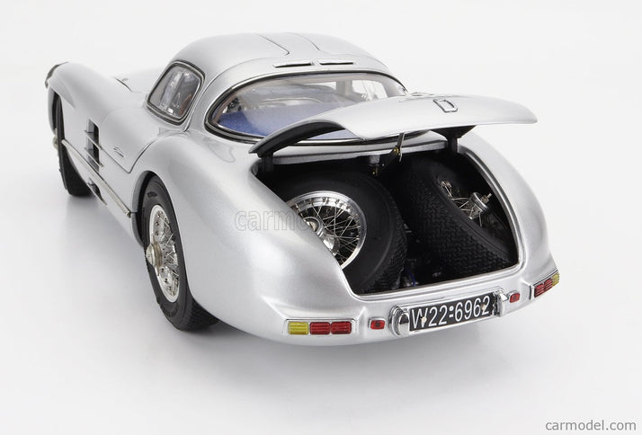 Mercedes Benz 300 Slr Coupe N T1 Rac Tourist Trophy 1955 1:18 CMC strieborná