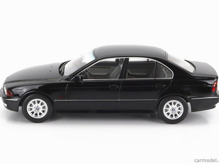 BMW 5-SERIES 528i (E39) Sedan 1995 1:18 KK Scale čierna