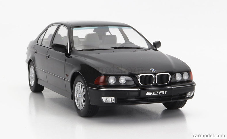BMW 5-SERIES 528i (E39) Sedan 1995 1:18 KK Scale čierna