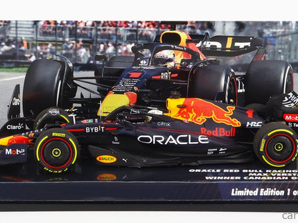 Red Bull F1 RB18 Team Oracle Red Bull Racing N°1 Víťaz Canadian GP Majster Sveta 2022 Max Verstappen 1:43 Minichamps matná modrá žltá červená