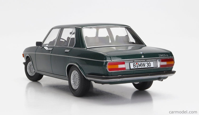 BMW 3.0S E3 Mkii 1971 1:18 KK Scale tmavozelená