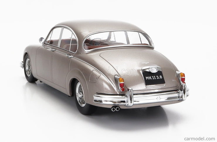 Jaguar Mkii 3.8 RHD 1959 1:18 KK Scale perleťová strieborná