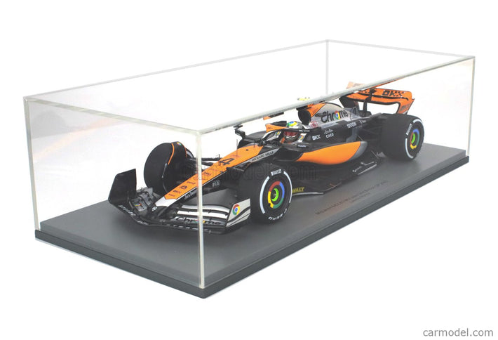 Mclaren F1 MCL60 Team Mclaren N°4 2. Miesto British GP 2023 Lando Norris 1:18 Spark Model biela oranžová čierna