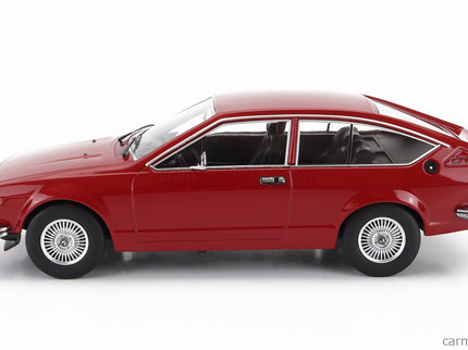 ALFA ROMEO Alfetta 2000 Gtv 1976 1:18 KK Scale červená