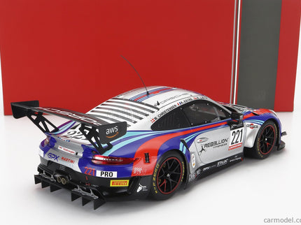 Porsche 911 991-2 GT3 R Team Gpx Martini Racing N°221 24h Spa 2022 Richard Lietz - Michael Christensen - Kevin Estre 1:18 IXO Models strieborná modrá červená