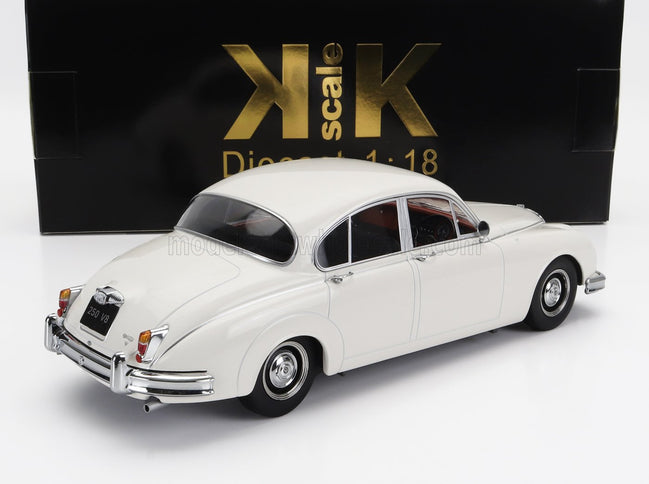 DAIMLER | 250 V6 RHD 1962 - BLACK INTERIOR | WHITE