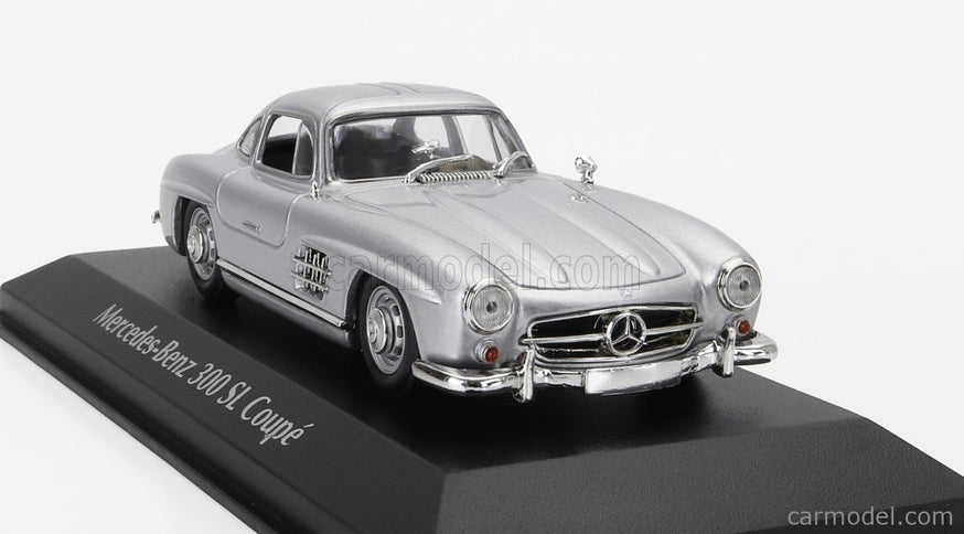 Mercedes Benz 300SL Coupe (W198 I) 1955 1:43 Minichamps strieborná