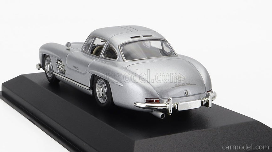 Mercedes Benz 300SL Coupe (W198 I) 1955 1:43 Minichamps strieborná