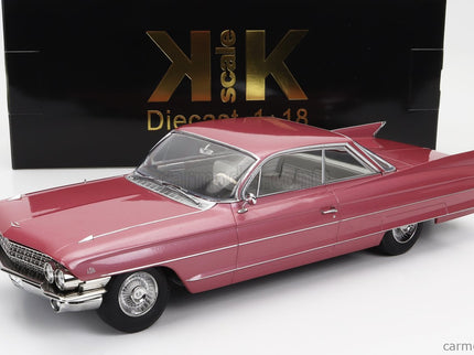Cadillac Series 62 Coupe Deville 1961 1:18 KK Scale ružová