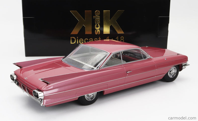 Cadillac Series 62 Coupe Deville 1961 1:18 KK Scale ružová