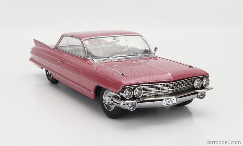 Cadillac Series 62 Coupe Deville 1961 1:18 KK Scale ružová