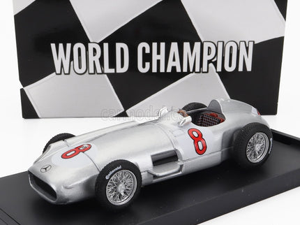 Mercedes Benz F1 W196 N°8 Majster Sveta Víťaz Dutch GP 1955 Juan Manuel Fangio 1:43 Brumm strieborná