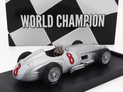 Mercedes Benz F1 W196 N°8 Majster Sveta Víťaz Dutch GP 1955 Juan Manuel Fangio 1:43 Brumm strieborná