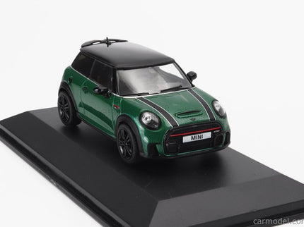Mini Cooper John Works Jcw F56 2023 1:43 Solido zelená