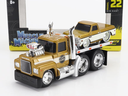 MACK | R685ST FLATBED TRUCK CAR TRANSPORTER WITH CHEVROLET C-10 PICK-UP CUSTOM 1972 | GOLD WHITE