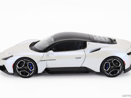 Maserati MC20 Gloss Black Roof 2020 1:18 BBR Models biela Audace - biela