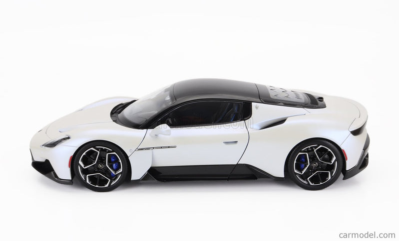 Maserati MC20 Gloss Black Roof 2020 1:18 BBR Models biela Audace - biela