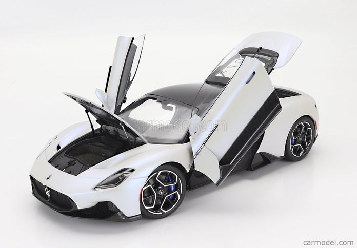 Maserati MC20 Gloss Black Roof 2020 1:18 BBR Models biela Audace - biela