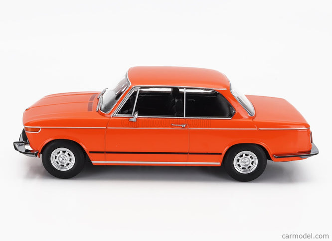 BMW 1502 2-SERIES 1974 1:18 KK Scale oranžová