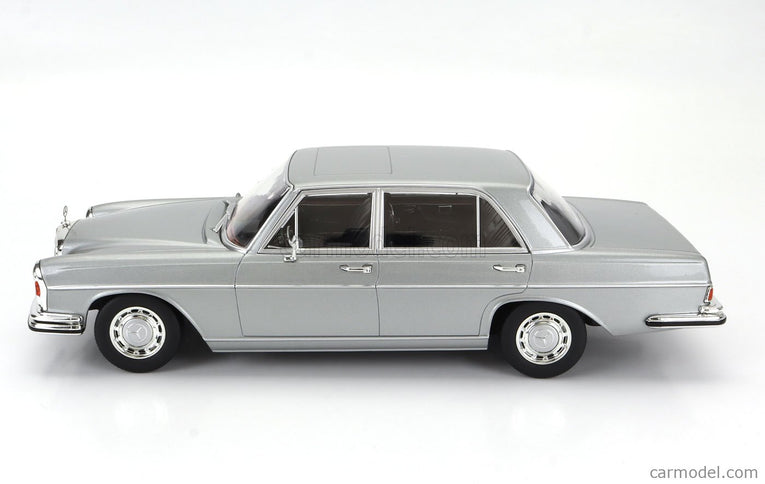 Mercedes Benz S-Class 300SEL 6.3 (W108) 1967-1972 1:18 KK Scale strieborná