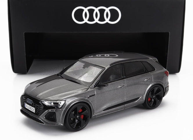 AUDI | Q8 E-TRON 2023 | CHRONOS GREY MET