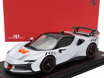 FERRARI | SF90 XX STRADALE 2024 - CON VETRINA - WITH SHOWCASE | BIANCO ARTICO - WHITE MET ORANGE BLACK
