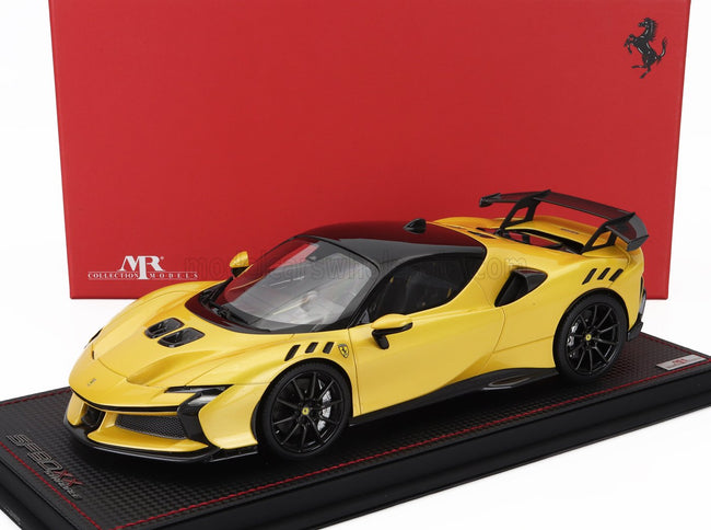 FERRARI | SF90 XX STRADALE 2024 - CON VETRINA - WITH SHOWCASE | GIALLO TRISTRATO - YELLOW MET BLACK