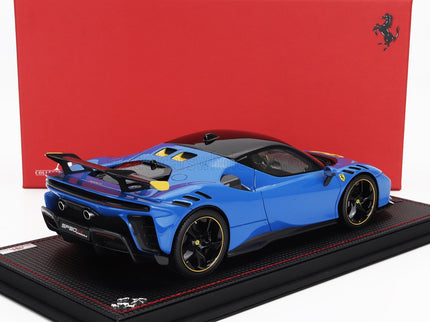 FERRARI | SF90 XX STRADALE 2024 - CON VETRINA - WITH SHOWCASE | AZZURRO DINO - BLUE YELLOW BLACK